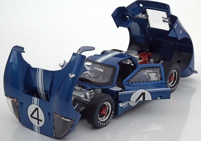 Shelby 1/18 Ford MKIV 1967 Blue-Wht